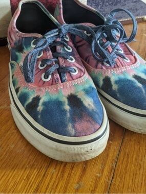 Vans Tie-Dye Canvas Lace-Up Sneakers - Blue/Pink